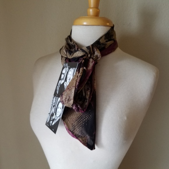 Liscaro Scarf Wrap Multi-Way Amazon Python - Picture 6 of 8